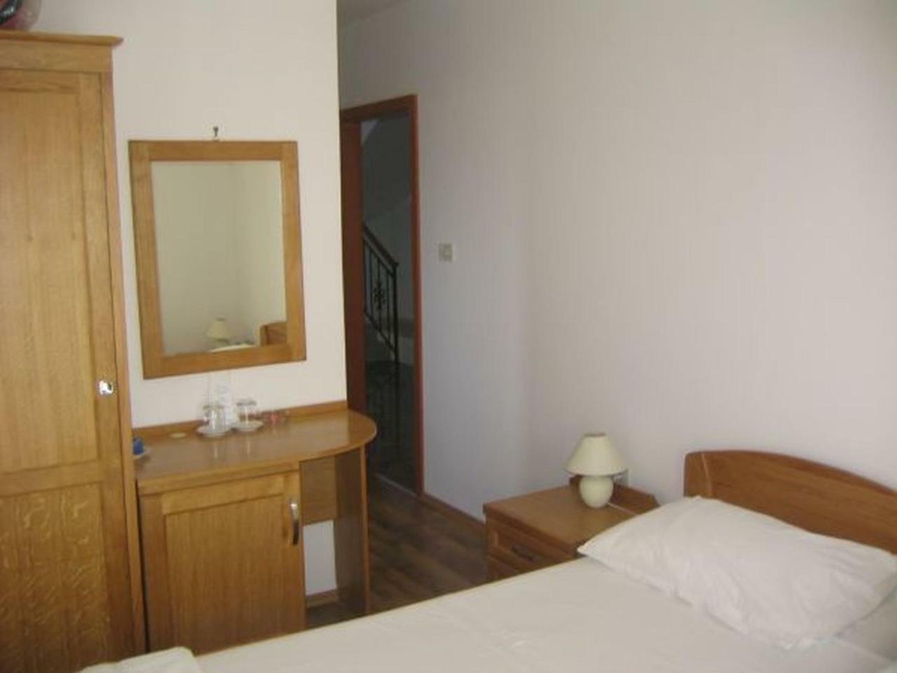 Room Eta Cres Exterior foto